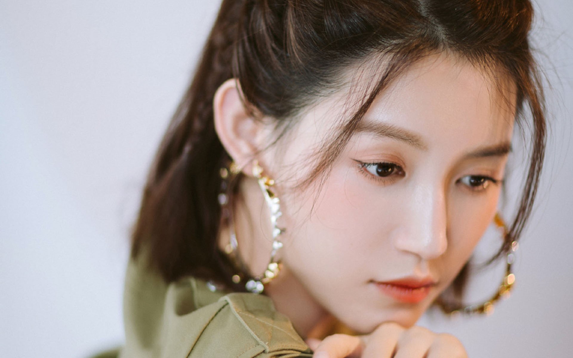 开云体育链接-“高新体育中心：篮球赛场上演激烈拼抢与战术博弈”