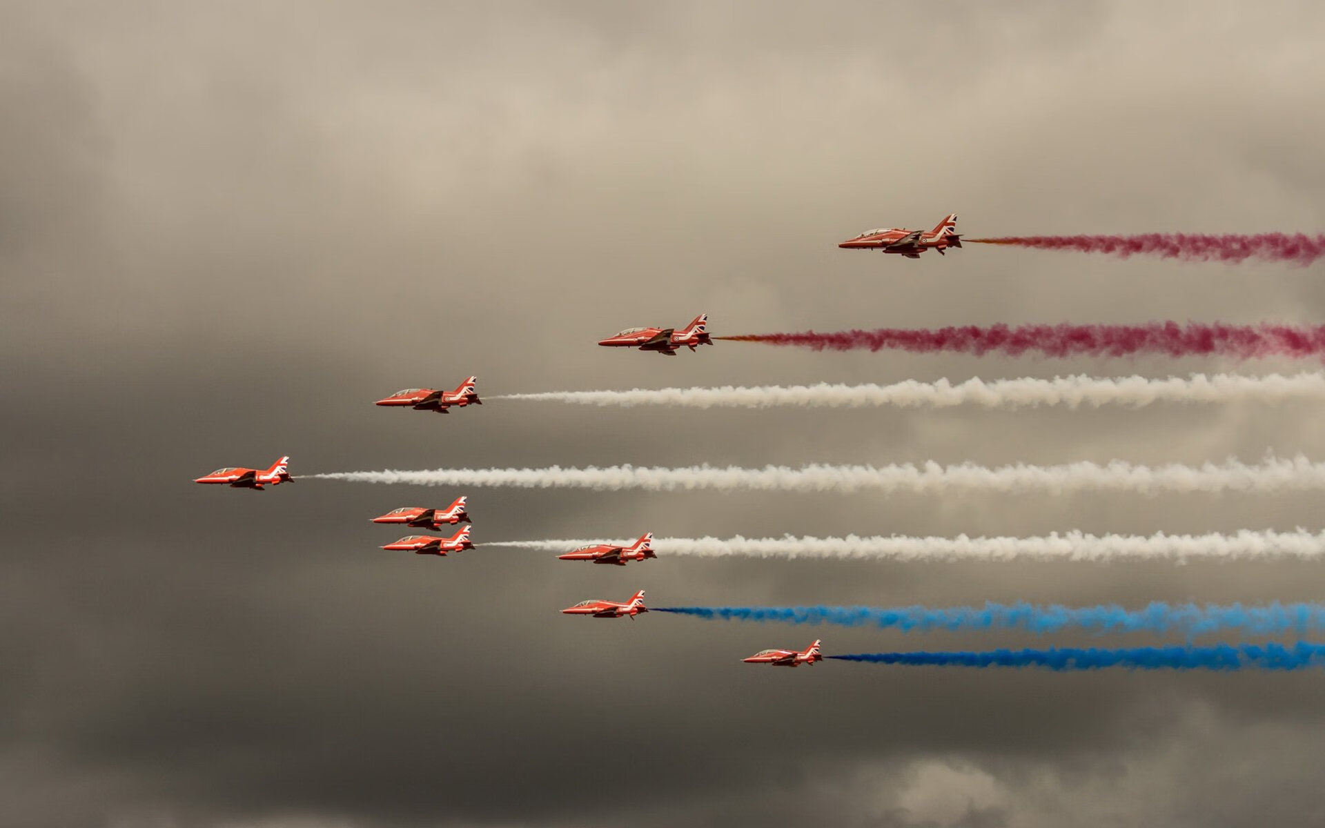 足球青训项目注重文化课成绩综合考评，足球青训需要具备哪些条件